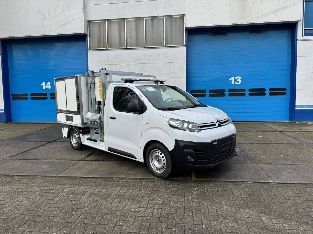 Citroen E-Jumpy veegvuil zijbelader seitenlader mullfahrzeug - Transportbil med tippflak, El transportbil: bild 2 Citroen E-Jumpy veegvuil zijbelader seitenlader mullfahrzeug - Transportbil med tippflak, El transportbil: bild 2