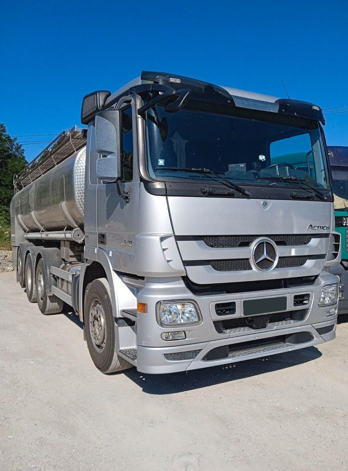 Mercedes-Benz ACTROS 3248 - Tankbil: bild 1 Mercedes-Benz ACTROS 3248 - Tankbil: bild 1