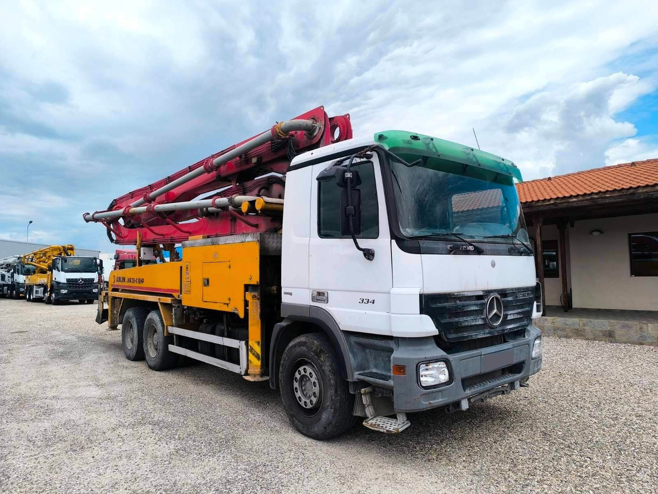 Mercedes-Benz ACTROS 3341 JUNJIN JXR 38-4 - Betongpump: bild 1 Mercedes-Benz ACTROS 3341 JUNJIN JXR 38-4 - Betongpump: bild 1