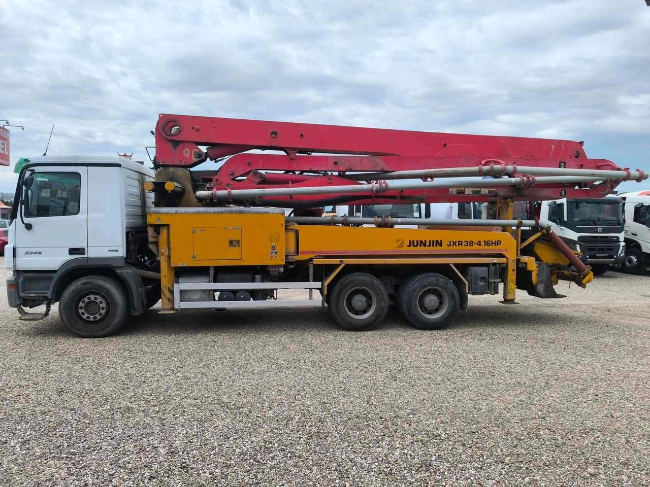 Mercedes-Benz ACTROS 3341 JUNJIN JXR 38-4 - Betongpump: bild 4 Mercedes-Benz ACTROS 3341 JUNJIN JXR 38-4 - Betongpump: bild 4