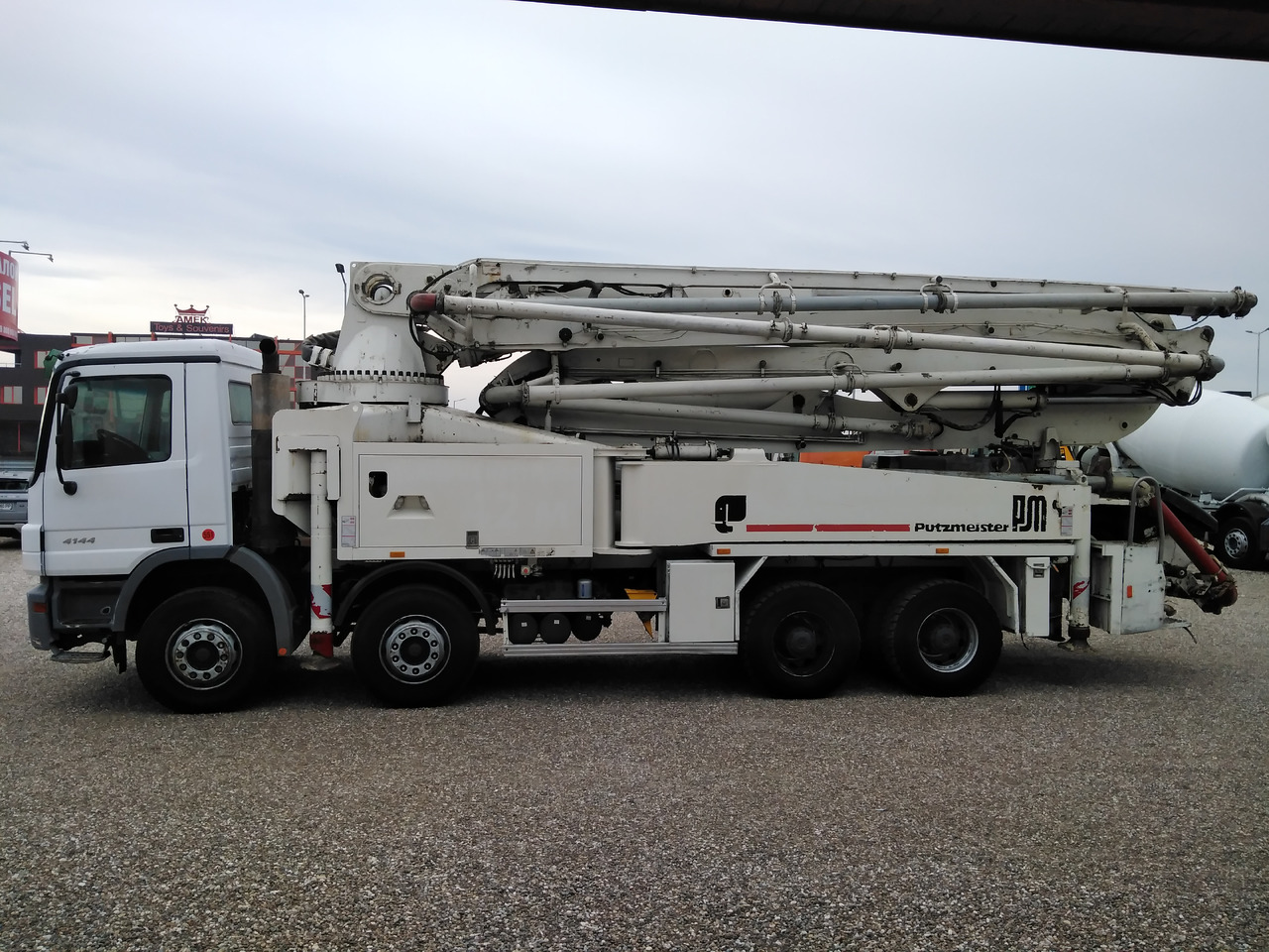 Mercedes-Benz ACTROS 4144 PUTZMEISTER M42 - Betongpump: bild 4 Mercedes-Benz ACTROS 4144 PUTZMEISTER M42 - Betongpump: bild 4