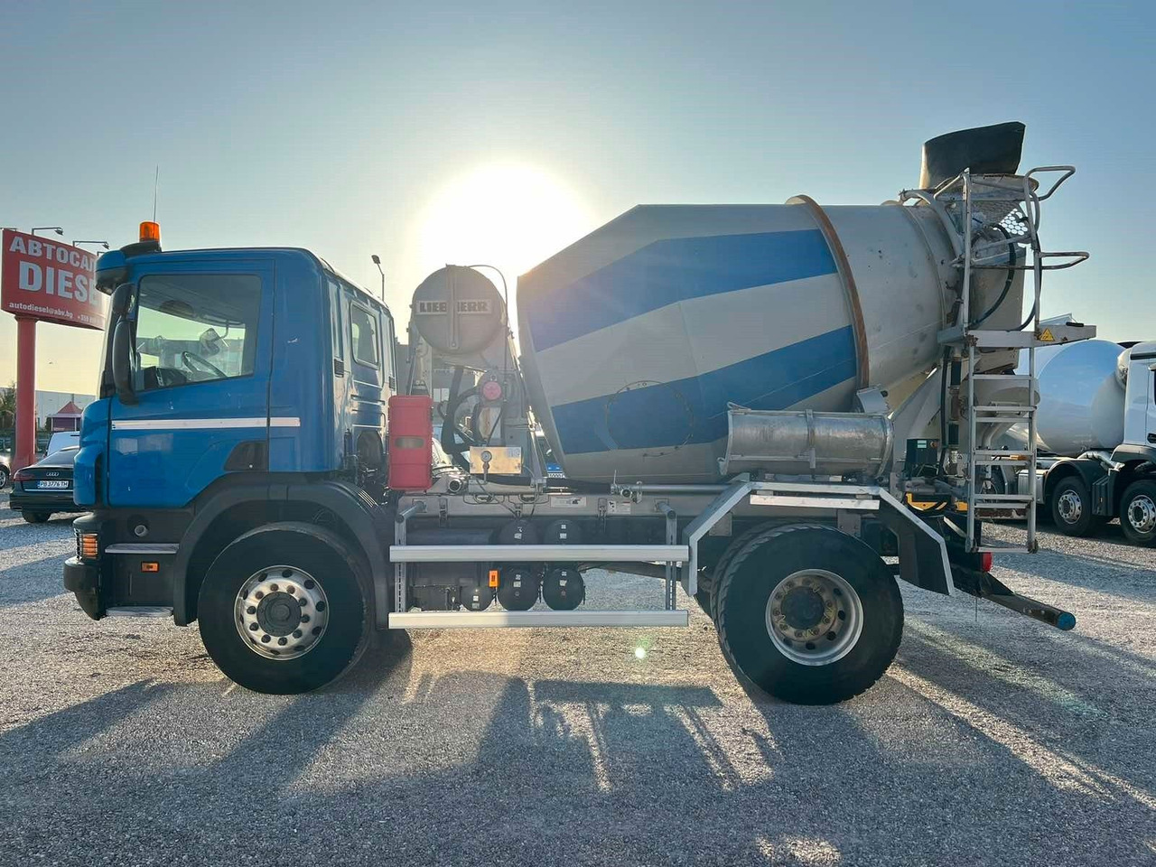 Scania P320 LIEBHERR 4M3 - Betongbil: bild 4 Scania P320 LIEBHERR 4M3 - Betongbil: bild 4