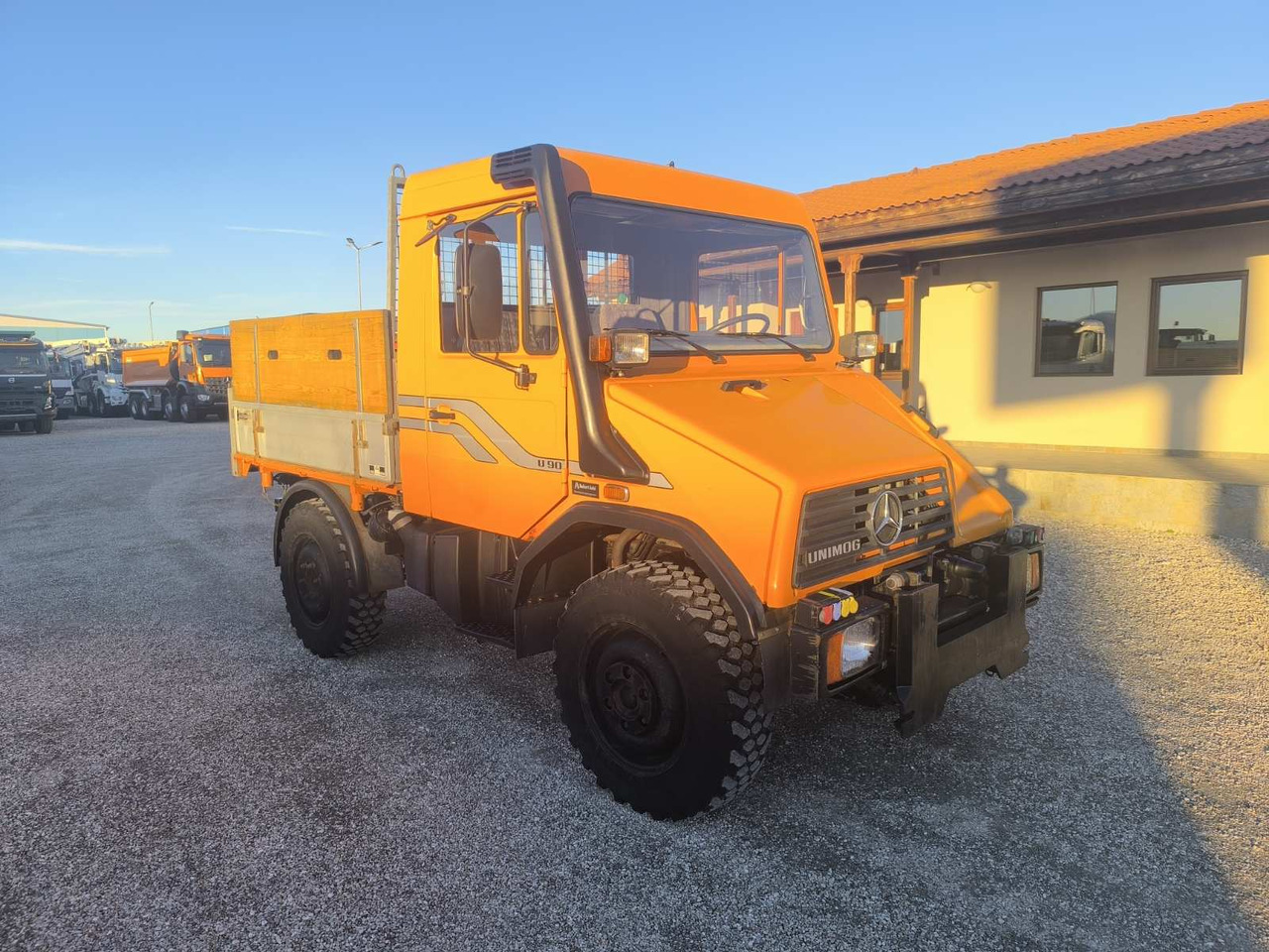 UNIMOG U90 - Tippbil lastbil: bild 1 UNIMOG U90 - Tippbil lastbil: bild 1