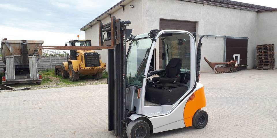 Wózek widłowy Still RX70-20 triplex przesuw - Gasoltruck: bild 1 Wózek widłowy Still RX70-20 triplex przesuw - Gasoltruck: bild 1