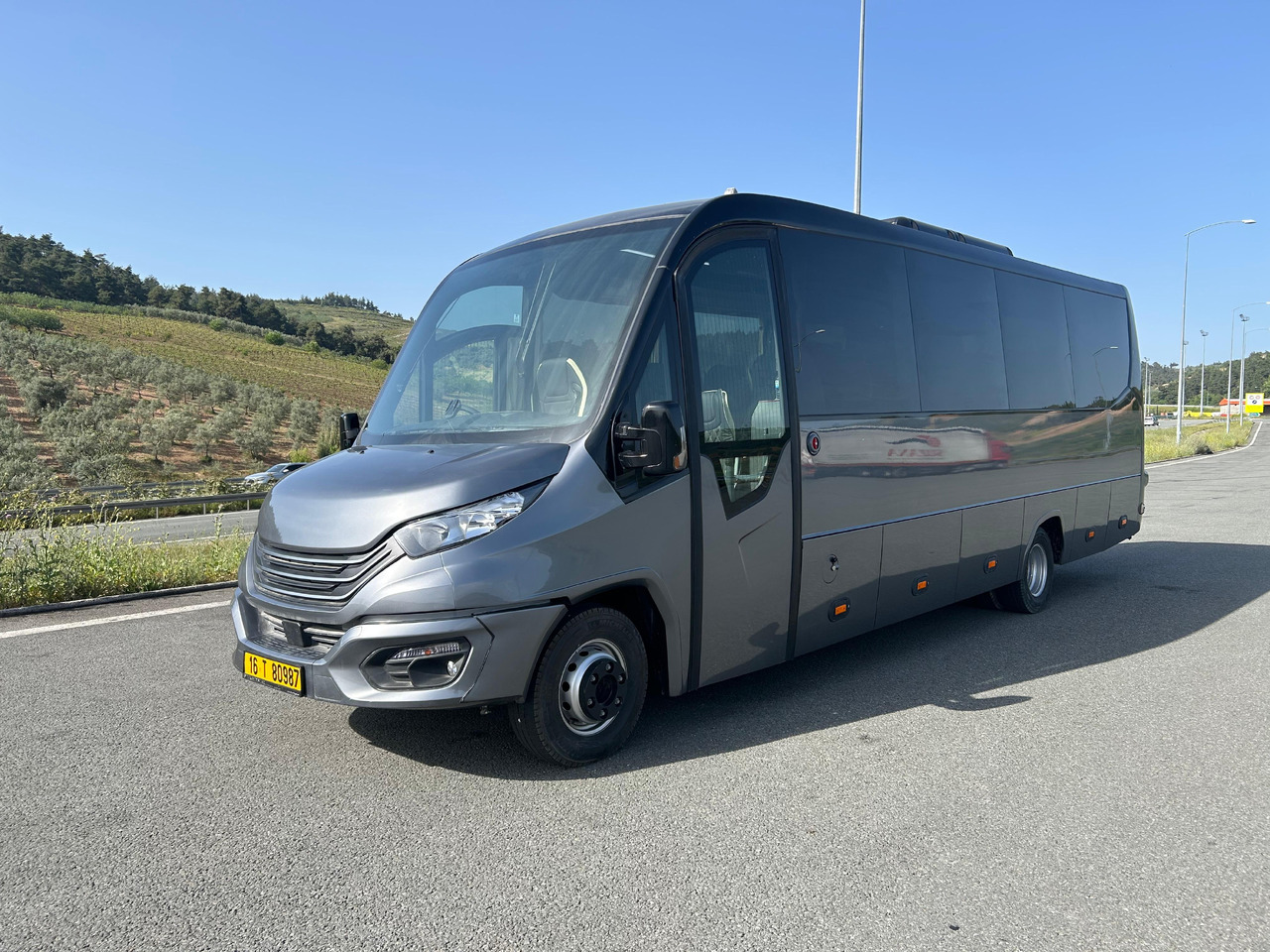 IVECO DAILY -  RIGHT HAND DRIVE TOURISTIC VEHICLE - Turistbuss: bild 4 IVECO DAILY -  RIGHT HAND DRIVE TOURISTIC VEHICLE - Turistbuss: bild 4