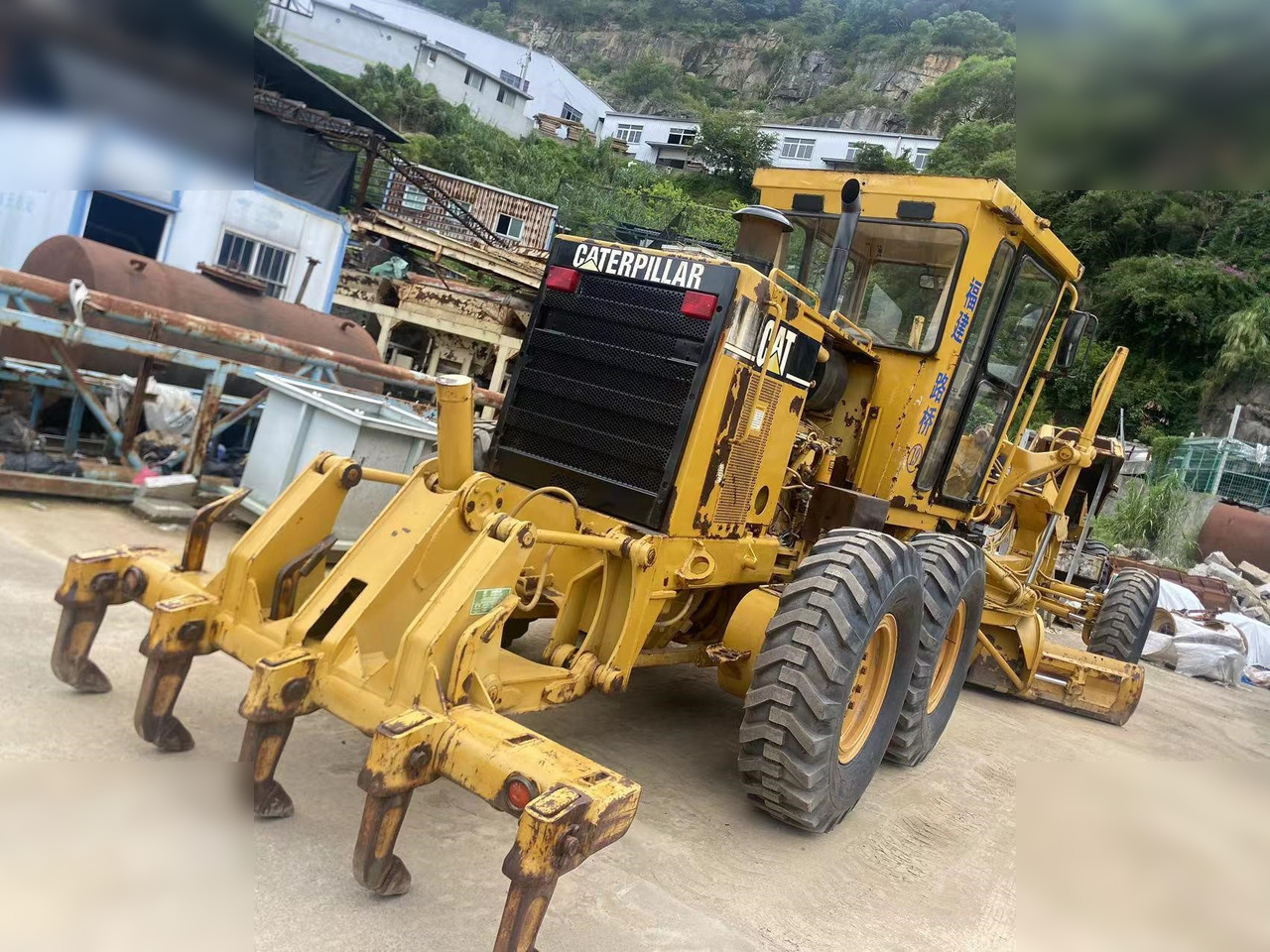 CATERPILLAR 140H - Väghyvel: bild 2 CATERPILLAR 140H - Väghyvel: bild 2