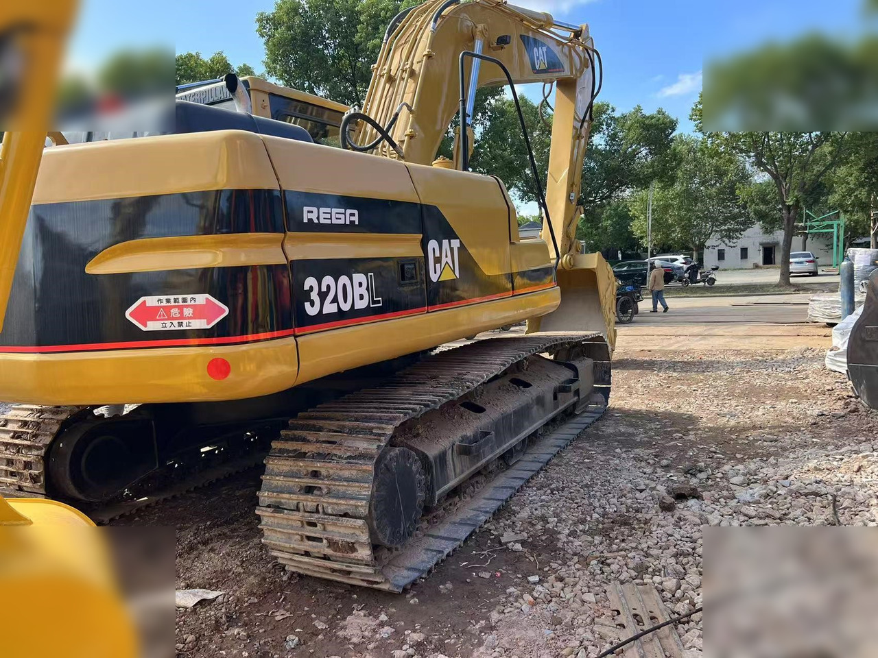 CATERPILLAR 320BL - Bandgrävare: bild 3 CATERPILLAR 320BL - Bandgrävare: bild 3