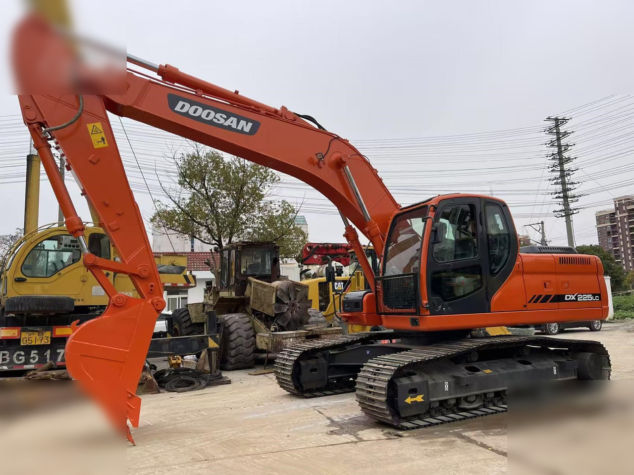 DOOSAN DX225 LC - Bandgrävare: bild 2 DOOSAN DX225 LC - Bandgrävare: bild 2