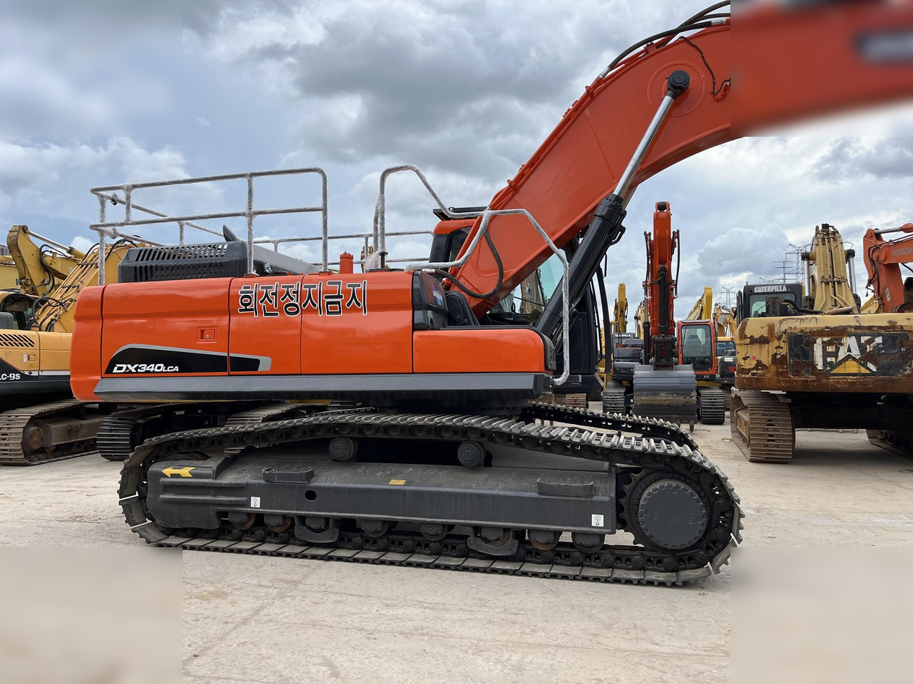 DOOSAN DX340 LCA - Bandgrävare: bild 5 DOOSAN DX340 LCA - Bandgrävare: bild 5