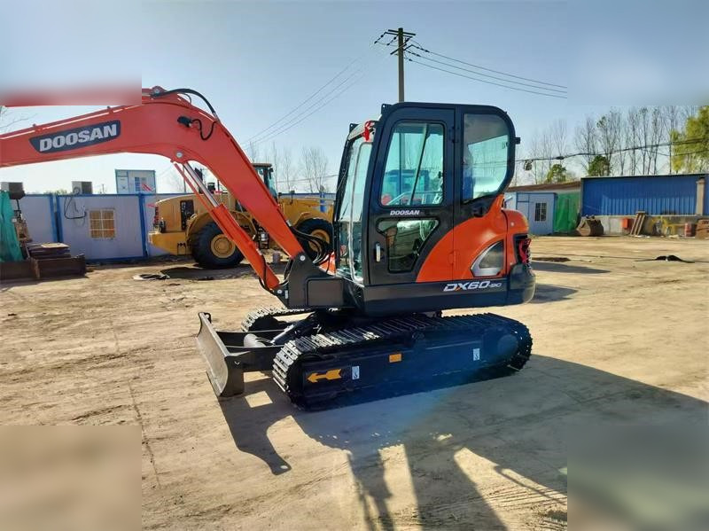 DOOSAN DX60-9C - Bandgrävare: bild 5 DOOSAN DX60-9C - Bandgrävare: bild 5
