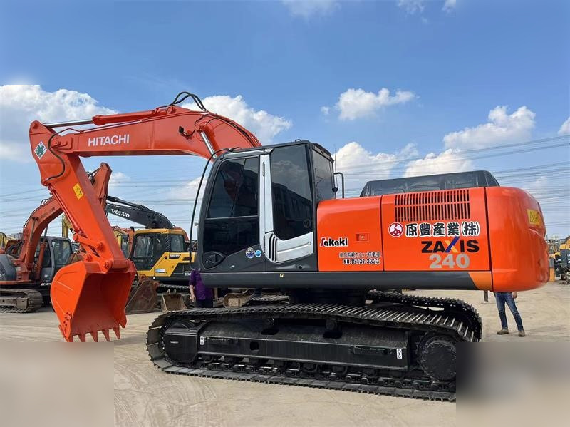 HITACHI ZX240-3 - Bandgrävare: bild 3 HITACHI ZX240-3 - Bandgrävare: bild 3