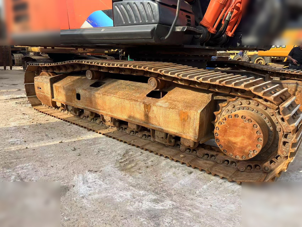 HITACHI ZX350H-5G - Bandgrävare: bild 4 HITACHI ZX350H-5G - Bandgrävare: bild 4