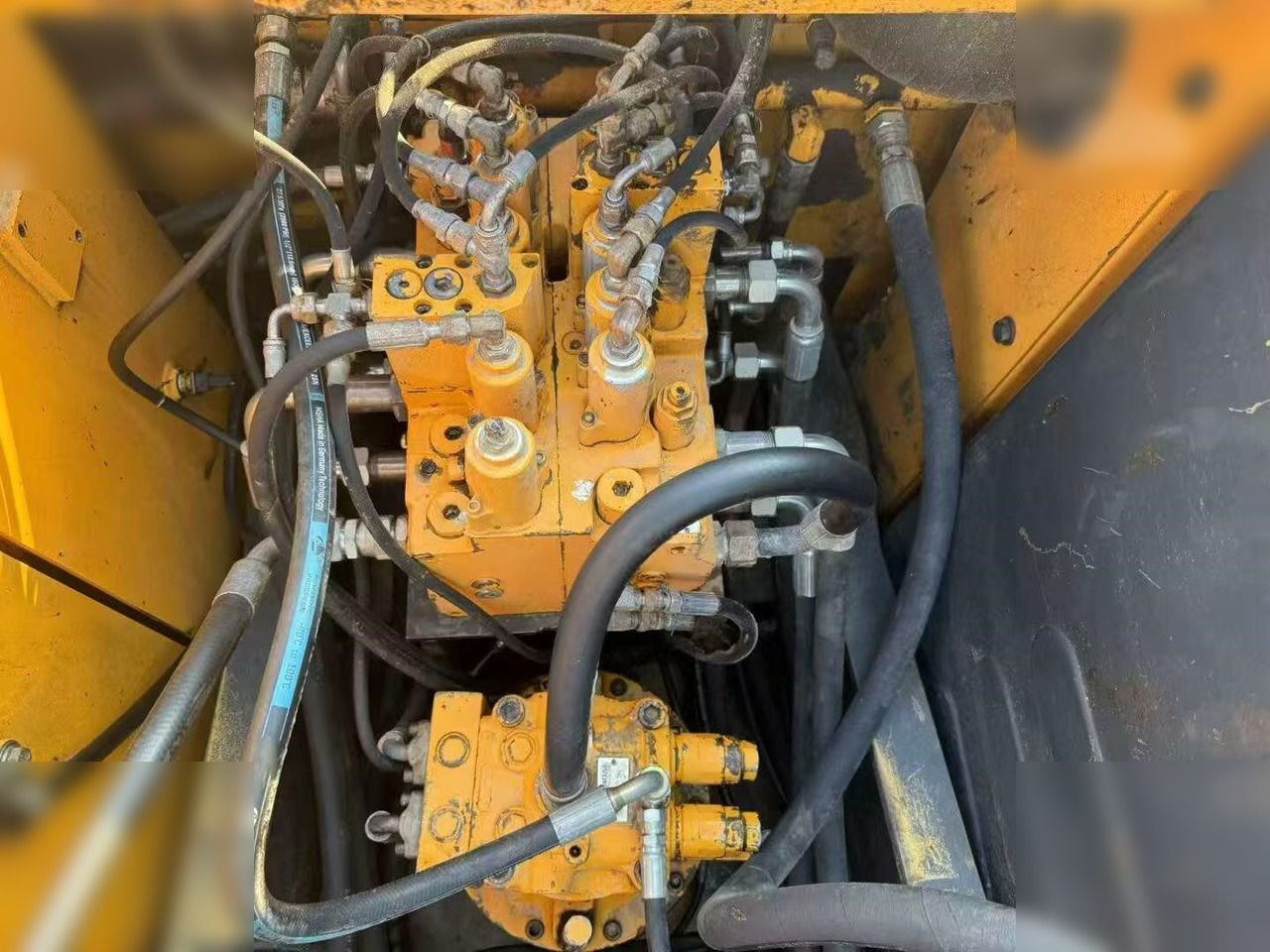 HYUNDAI ROBEX 150W-7A - Grävmaskin på däck: bild 5 HYUNDAI ROBEX 150W-7A - Grävmaskin på däck: bild 5