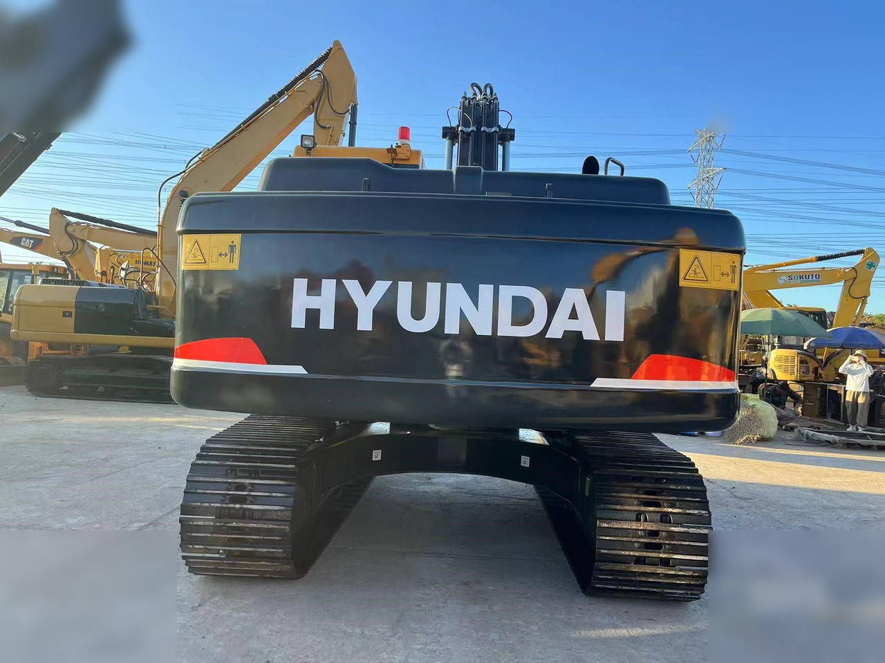 HYUNDAI ROBEX 220 LC-9S - Bandgrävare: bild 2 HYUNDAI ROBEX 220 LC-9S - Bandgrävare: bild 2