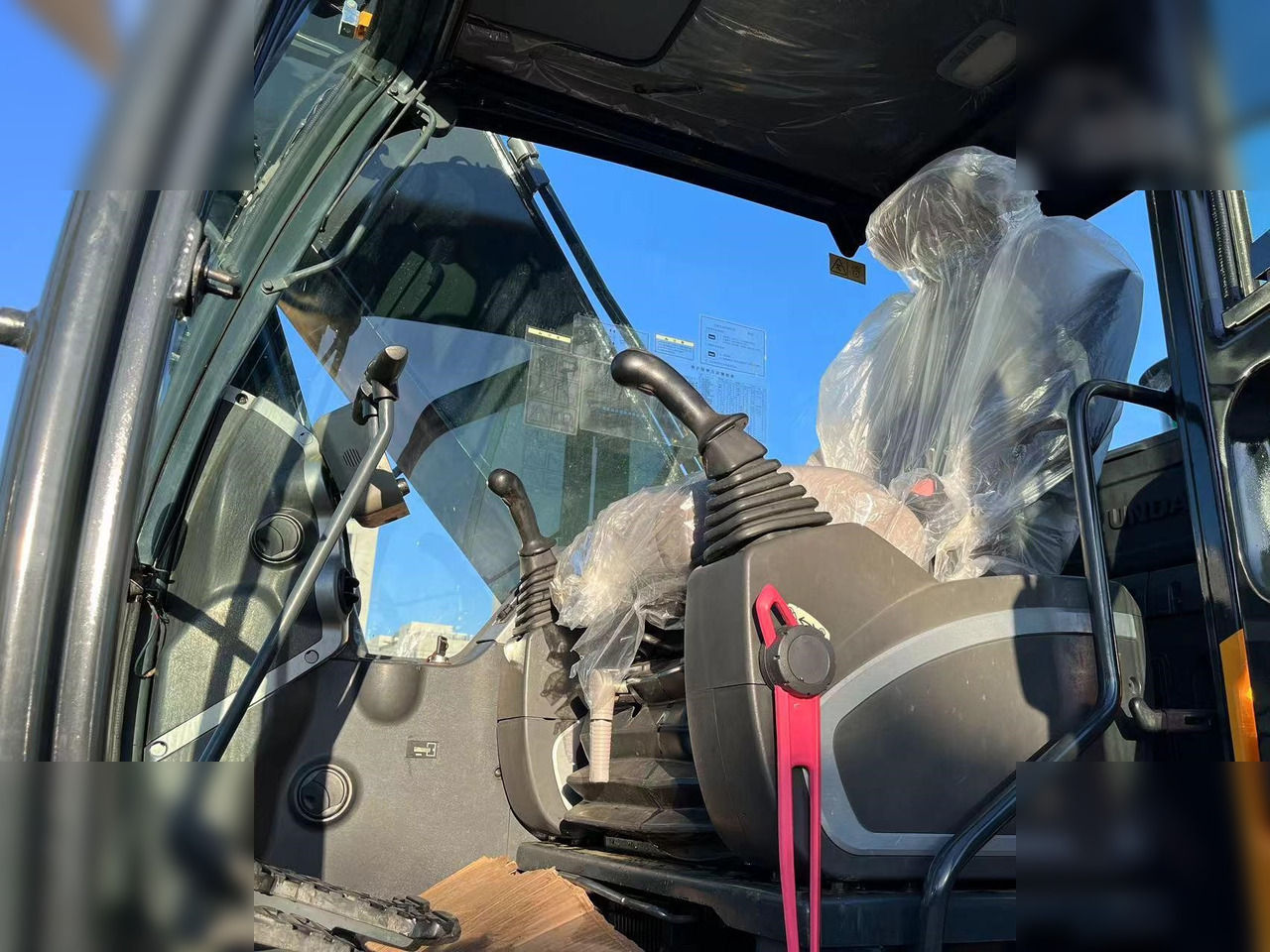 HYUNDAI ROBEX 220 LC-9S - Bandgrävare: bild 5 HYUNDAI ROBEX 220 LC-9S - Bandgrävare: bild 5