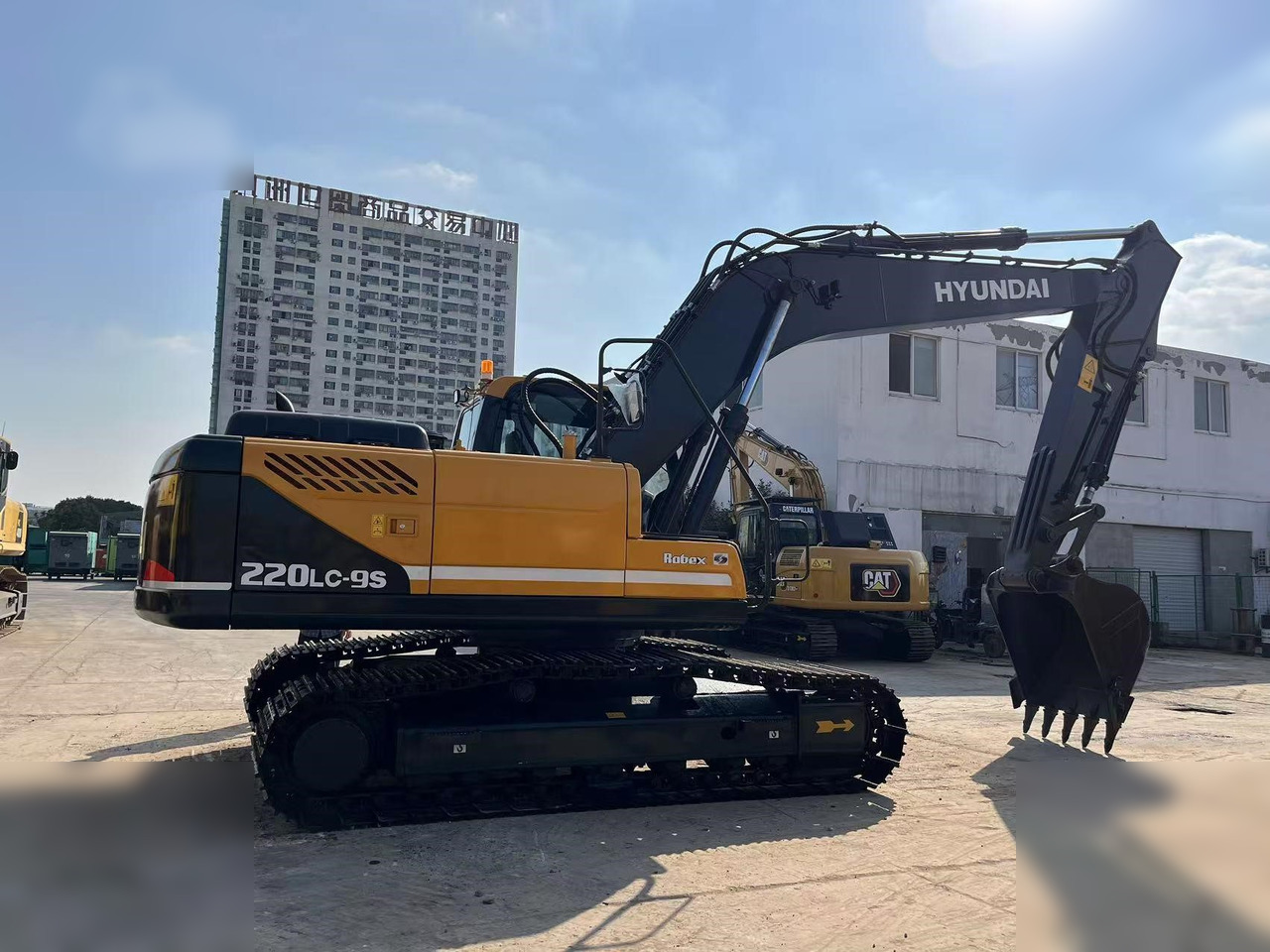 HYUNDAI ROBEX 220 LC-9S - Bandgrävare: bild 2 HYUNDAI ROBEX 220 LC-9S - Bandgrävare: bild 2