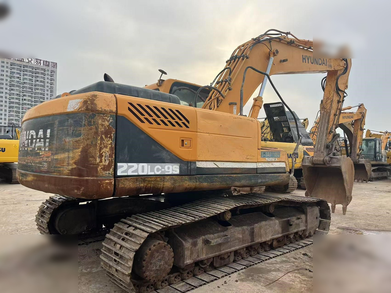 HYUNDAI ROBEX 220 LC-9S - Bandgrävare: bild 2 HYUNDAI ROBEX 220 LC-9S - Bandgrävare: bild 2