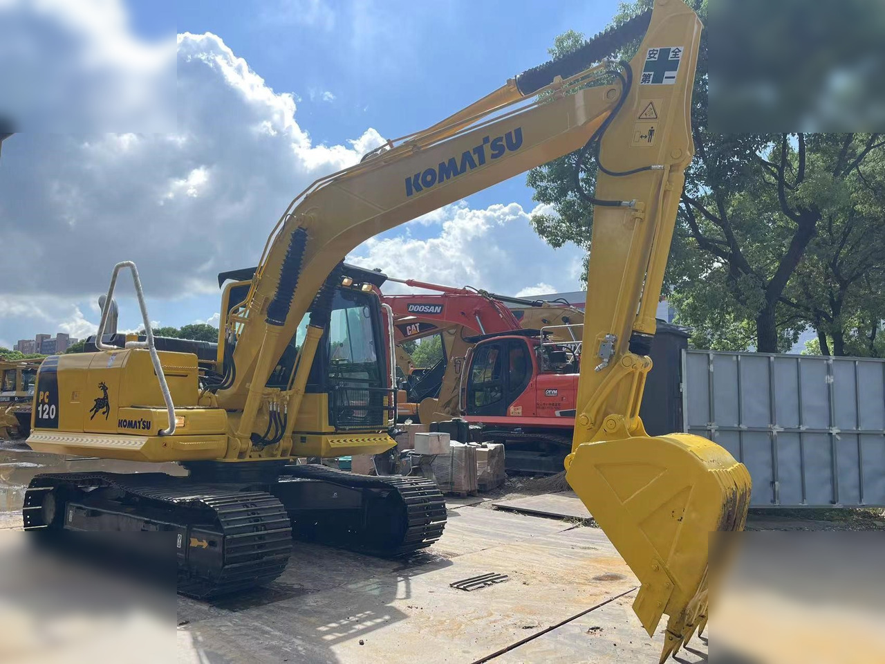 KOMATSU PC120-8 - Bandgrävare: bild 3 KOMATSU PC120-8 - Bandgrävare: bild 3