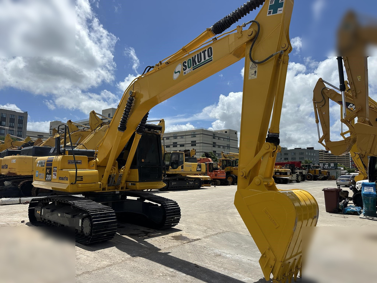 KOMATSU PC200-8 - Bandgrävare: bild 3 KOMATSU PC200-8 - Bandgrävare: bild 3