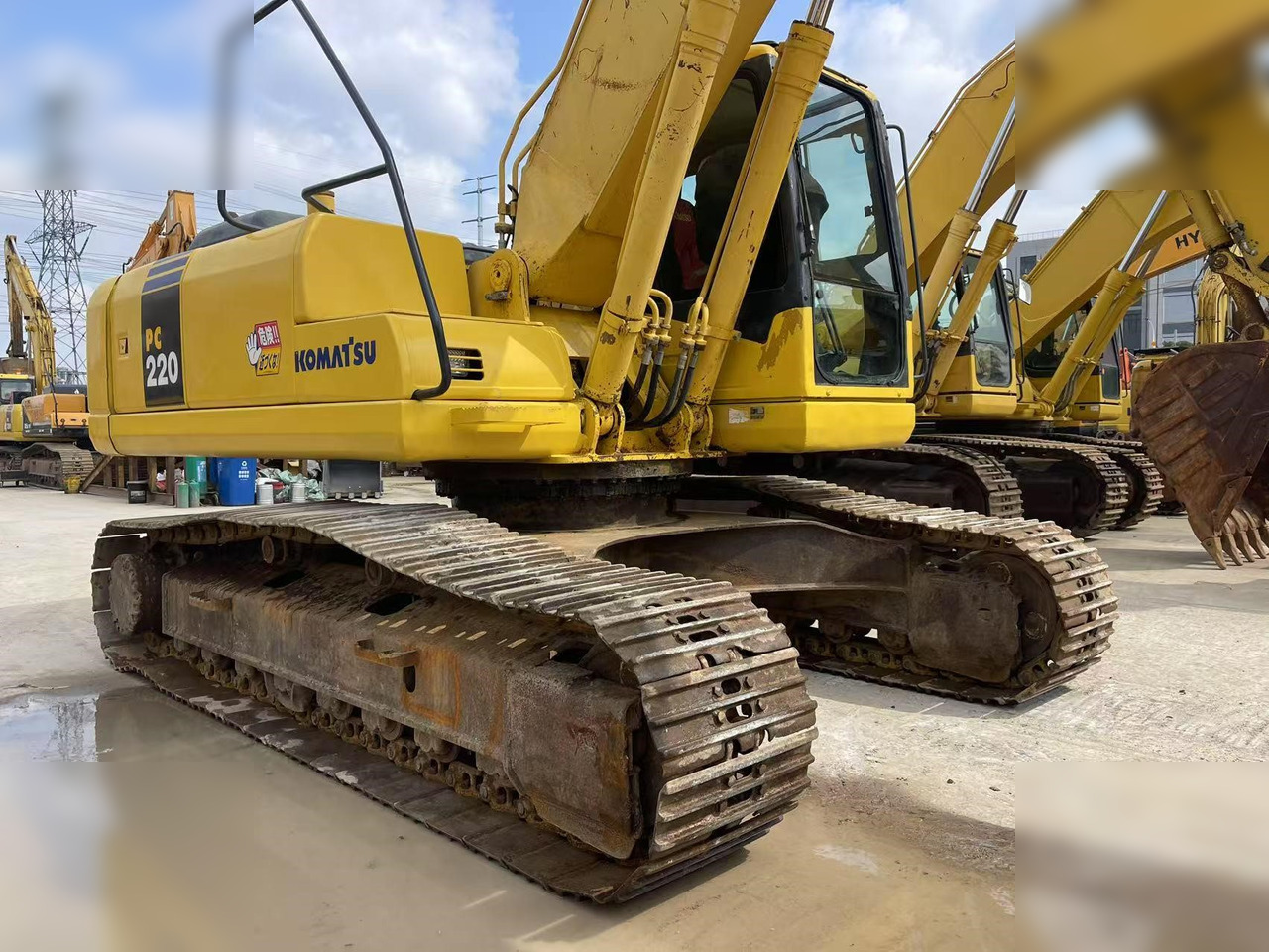 Bandgrävare KOMATSU PC220-7: bild 6
