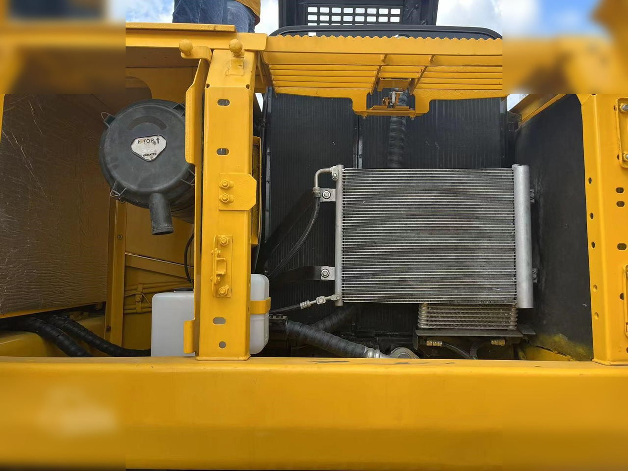 Bandgrävare KOMATSU PC220-8: bild 8 Bandgrävare KOMATSU PC220-8: bild 8