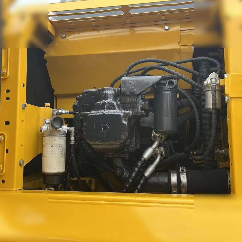 KOMATSU PC240 LC-8 - Bandgrävare: bild 5 KOMATSU PC240 LC-8 - Bandgrävare: bild 5