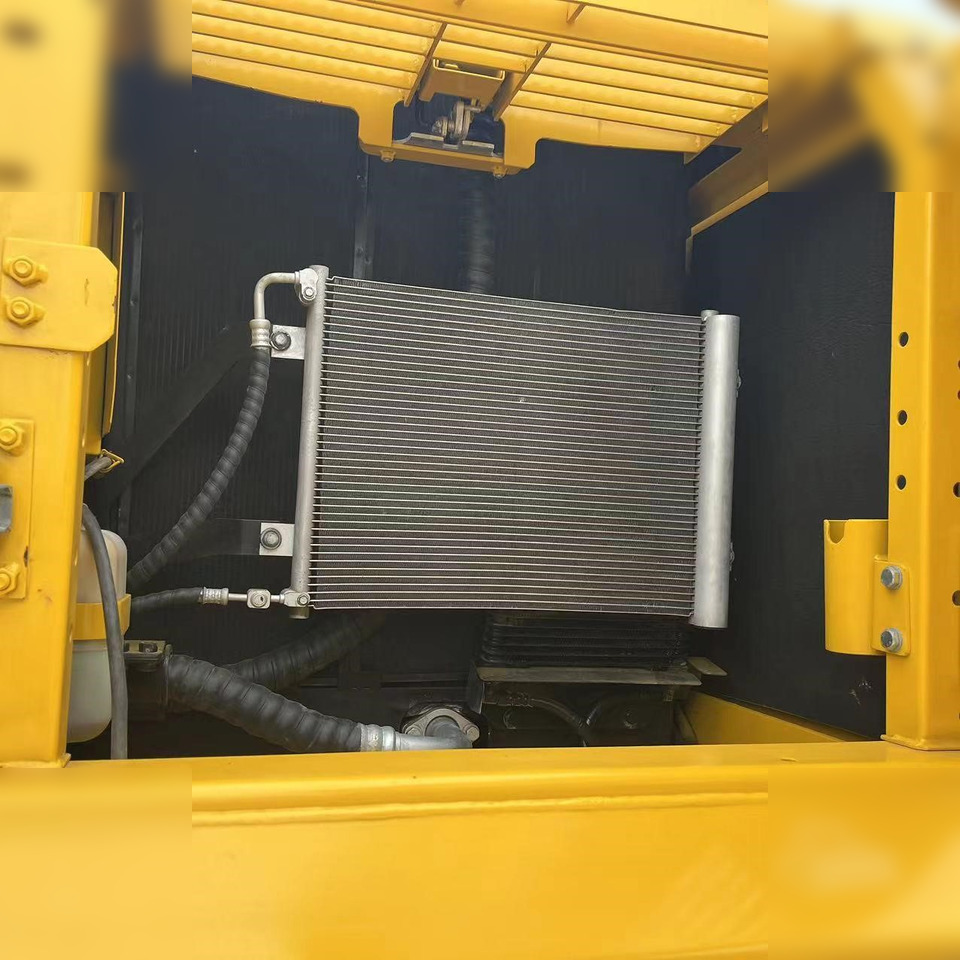 KOMATSU PC240 LC-8 - Bandgrävare: bild 3 KOMATSU PC240 LC-8 - Bandgrävare: bild 3