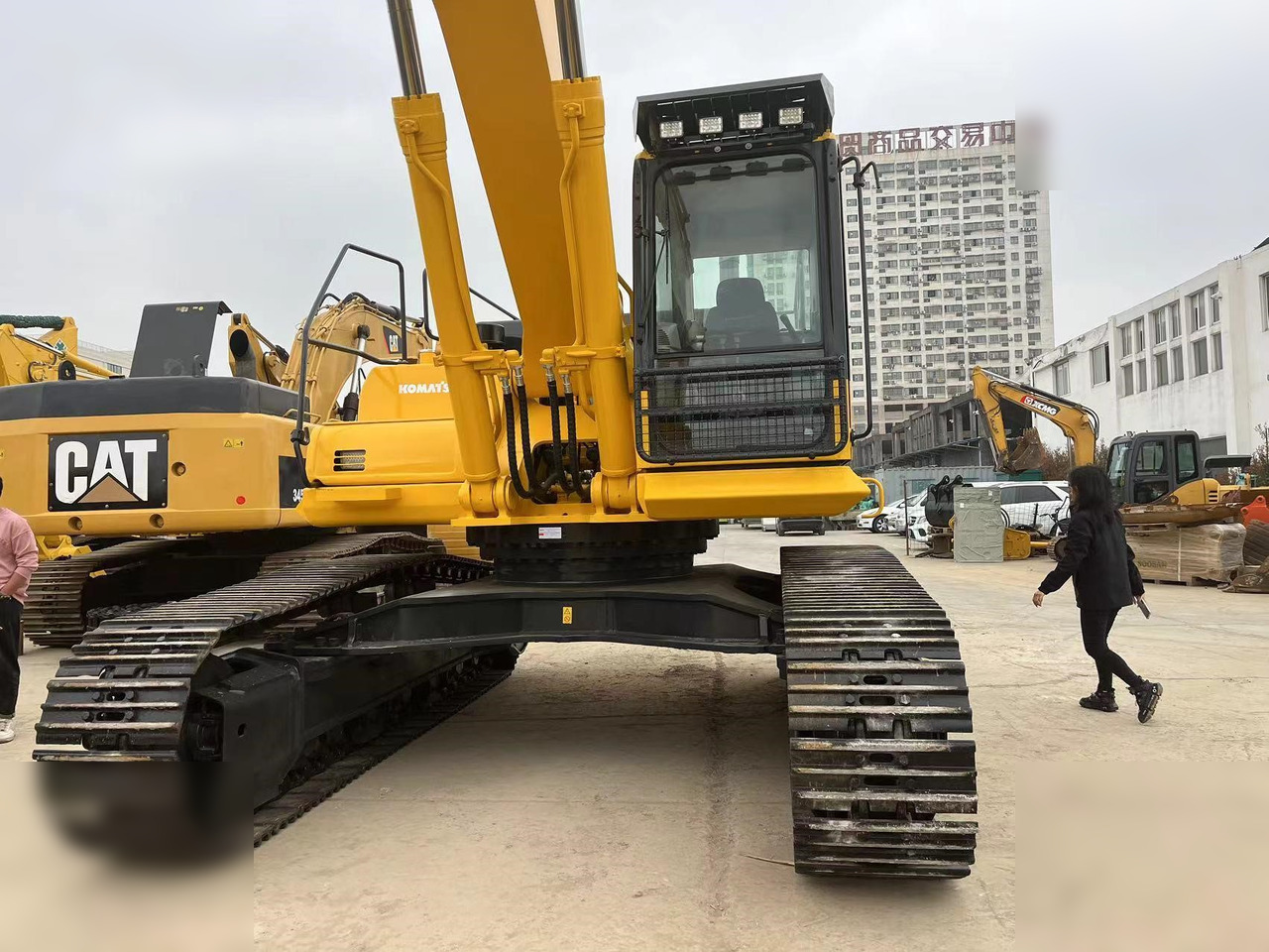 KOMATSU PC450-8 - Bandgrävare: bild 5 KOMATSU PC450-8 - Bandgrävare: bild 5