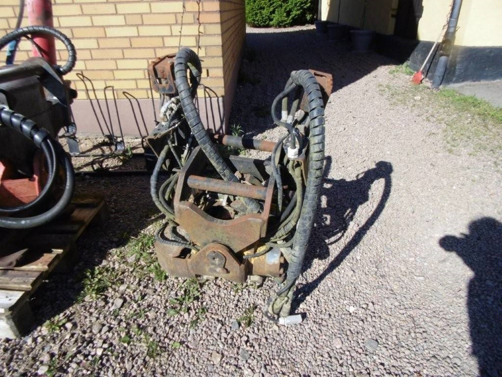 Engcon rotor tilt - Tiltrotator för Byggmaskiner: bild 2 Engcon rotor tilt - Tiltrotator för Byggmaskiner: bild 2