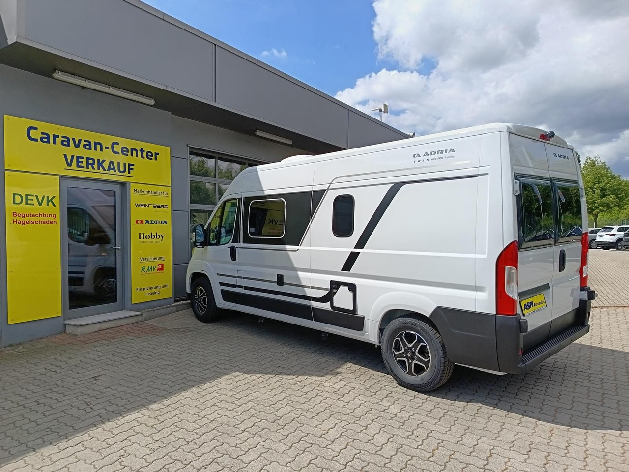 Adria Twin Twin 600 SPB Family*SAFETY*STYLE*DAB*SOFORT - Campingbil: bild 4 Adria Twin Twin 600 SPB Family*SAFETY*STYLE*DAB*SOFORT - Campingbil: bild 4