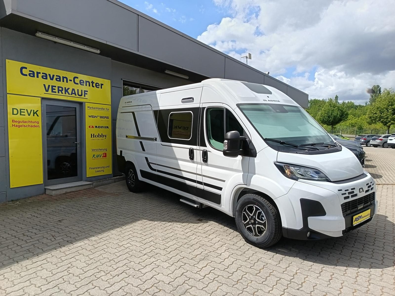 Adria Twin Twin 600 SPB Family*SAFETY*STYLE*DAB*SOFORT - Campingbil: bild 3 Adria Twin Twin 600 SPB Family*SAFETY*STYLE*DAB*SOFORT - Campingbil: bild 3