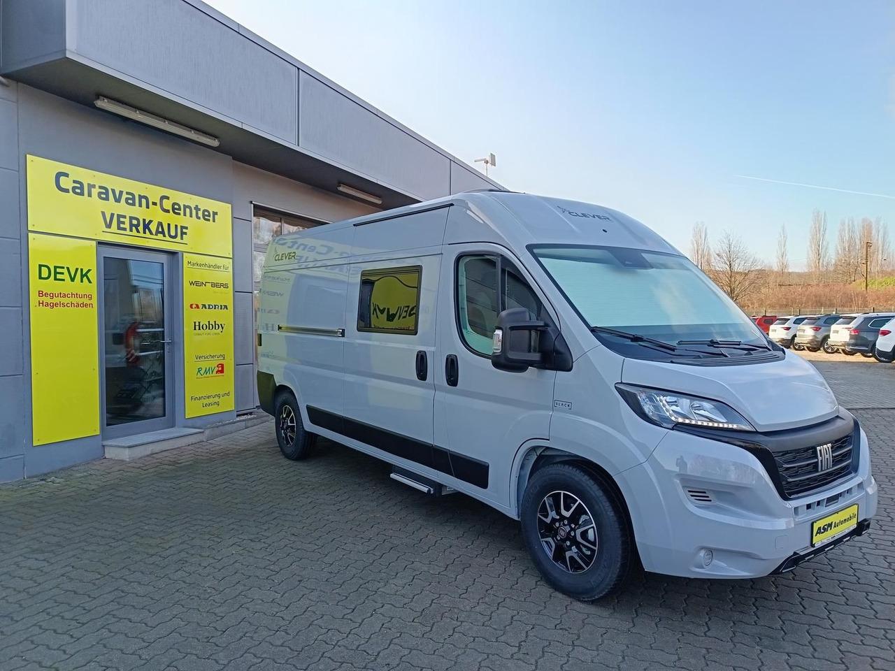 Clever Celebration 600 MJ24*AHK*MARKISE*ACC*R-KAM*RADIO - Campingbil: bild 2 Clever Celebration 600 MJ24*AHK*MARKISE*ACC*R-KAM*RADIO - Campingbil: bild 2