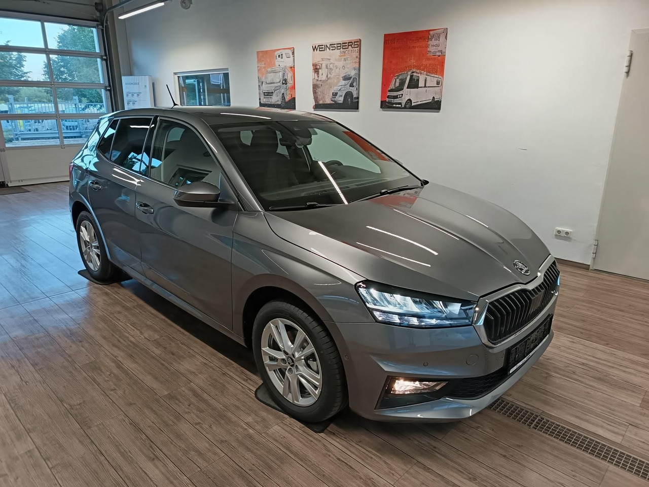 Skoda Fabia 30 Jahre DSG*VORBER.AHK*LED*R-KAM*TEMP*DAB - Sedan: bild 3 Skoda Fabia 30 Jahre DSG*VORBER.AHK*LED*R-KAM*TEMP*DAB - Sedan: bild 3