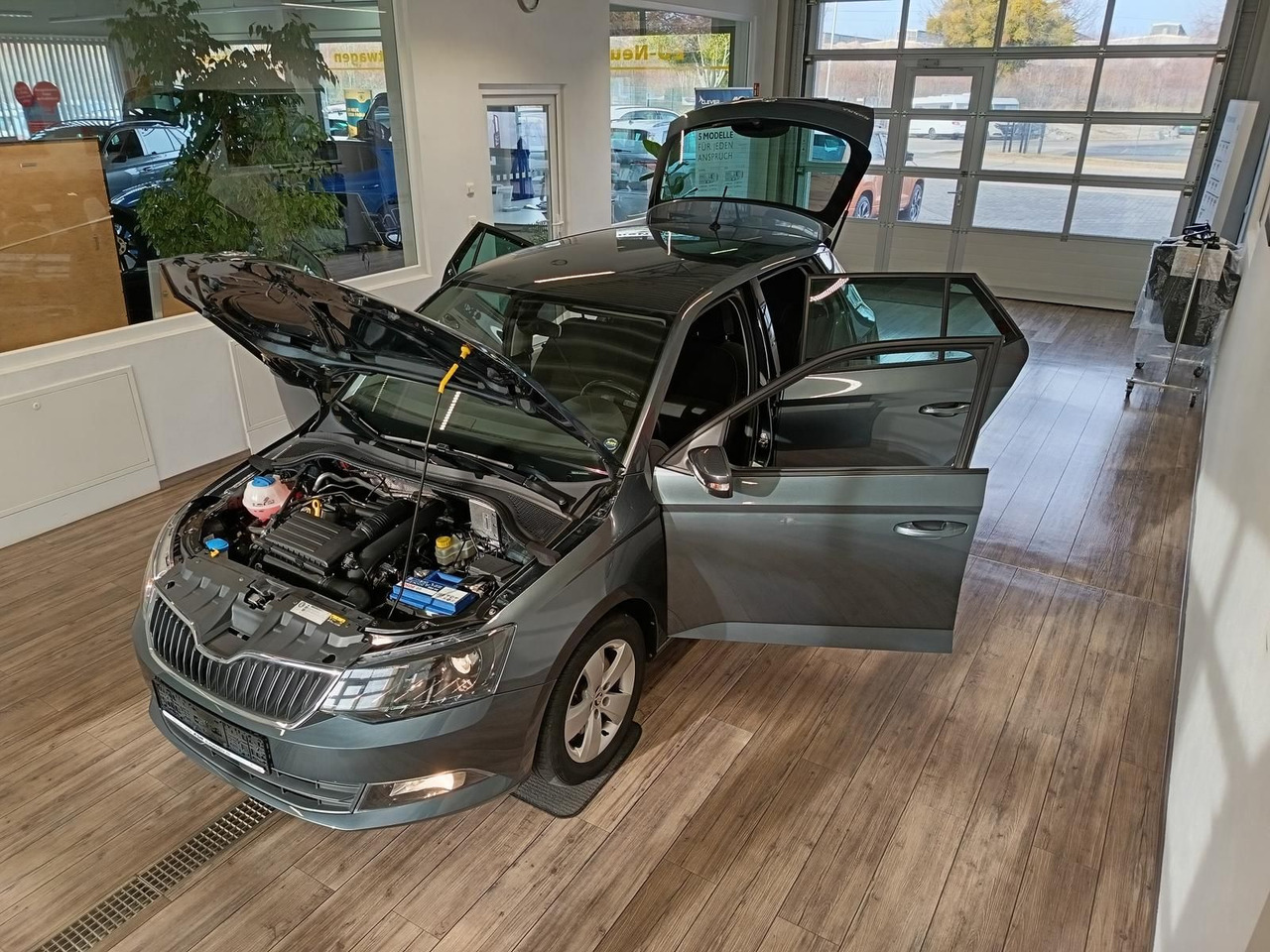 Skoda Fabia Style 1,2 TSI 81 kW DSG*PDC*SHZ*TEMP*KLIMA - Personbil: bild 2 Skoda Fabia Style 1,2 TSI 81 kW DSG*PDC*SHZ*TEMP*KLIMA - Personbil: bild 2