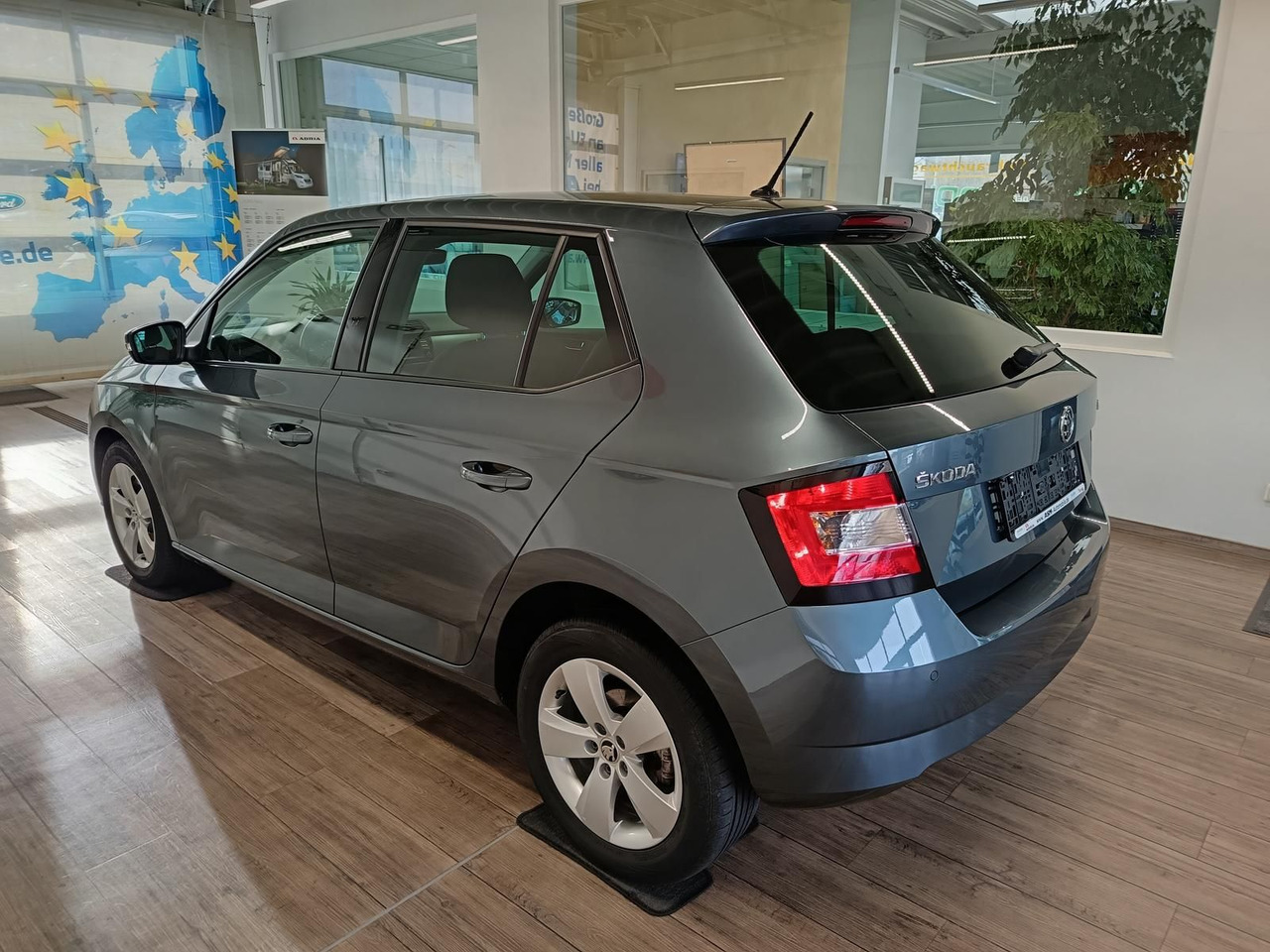 Skoda Fabia Style 1,2 TSI 81 kW DSG*PDC*SHZ*TEMP*KLIMA - Personbil: bild 4 Skoda Fabia Style 1,2 TSI 81 kW DSG*PDC*SHZ*TEMP*KLIMA - Personbil: bild 4