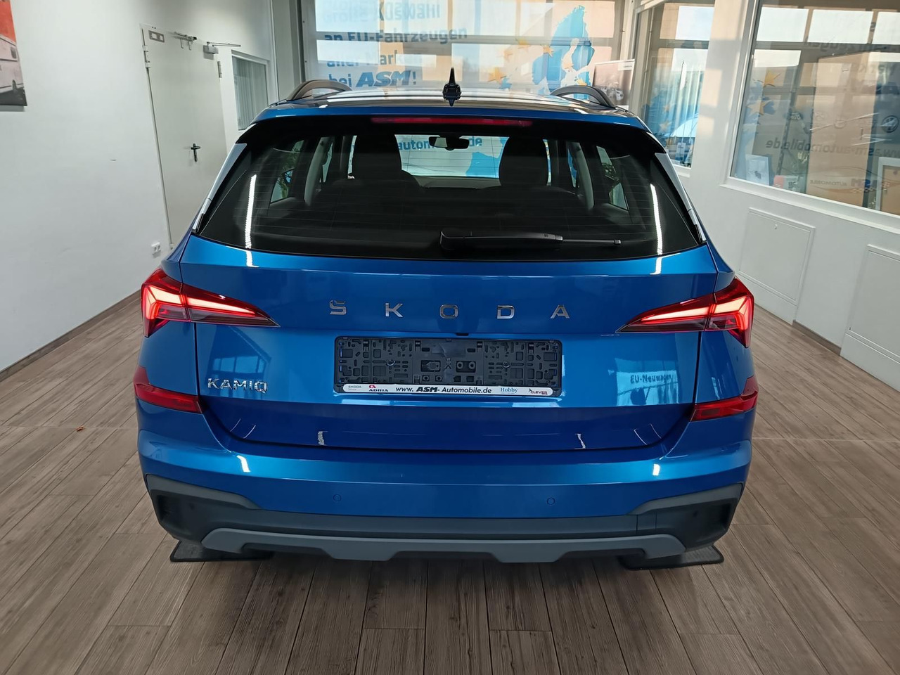 Skoda Kamiq 130 Jahre 1,5TSI DSG*AHK*ACC*LED*R-KAM*PDC - SUV: bild 5 Skoda Kamiq 130 Jahre 1,5TSI DSG*AHK*ACC*LED*R-KAM*PDC - SUV: bild 5