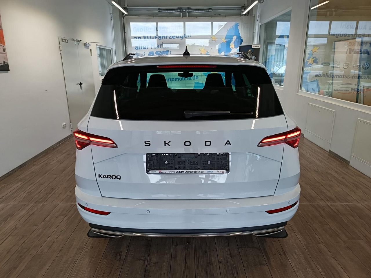 Skoda Karoq Sportline 1,5 TSI DSG*AHK*PSD*STD.HZG*NAVI - SUV: bild 5 Skoda Karoq Sportline 1,5 TSI DSG*AHK*PSD*STD.HZG*NAVI - SUV: bild 5