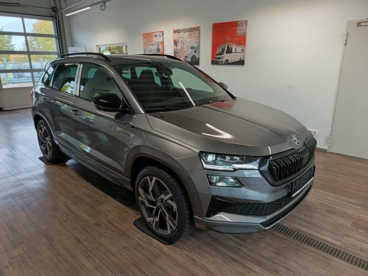 Skoda Karoq Sportline 2,0 TDI 4x4*AHK*PSD*STD.HZG*DCC* - SUV: bild 3 Skoda Karoq Sportline 2,0 TDI 4x4*AHK*PSD*STD.HZG*DCC* - SUV: bild 3