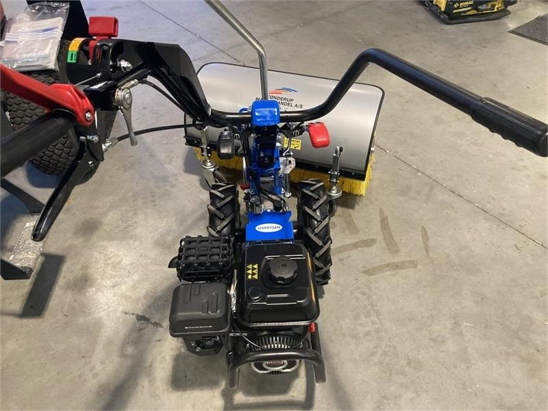 BCS 706 inkl. 80 cm fejemaskine - Kommunaltraktor: bild 4 BCS 706 inkl. 80 cm fejemaskine - Kommunaltraktor: bild 4