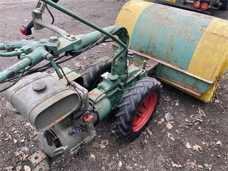 Irus U1200 med 120 cm fejemaskine  - Industriell sopmaskin: bild 3 Irus U1200 med 120 cm fejemaskine  - Industriell sopmaskin: bild 3