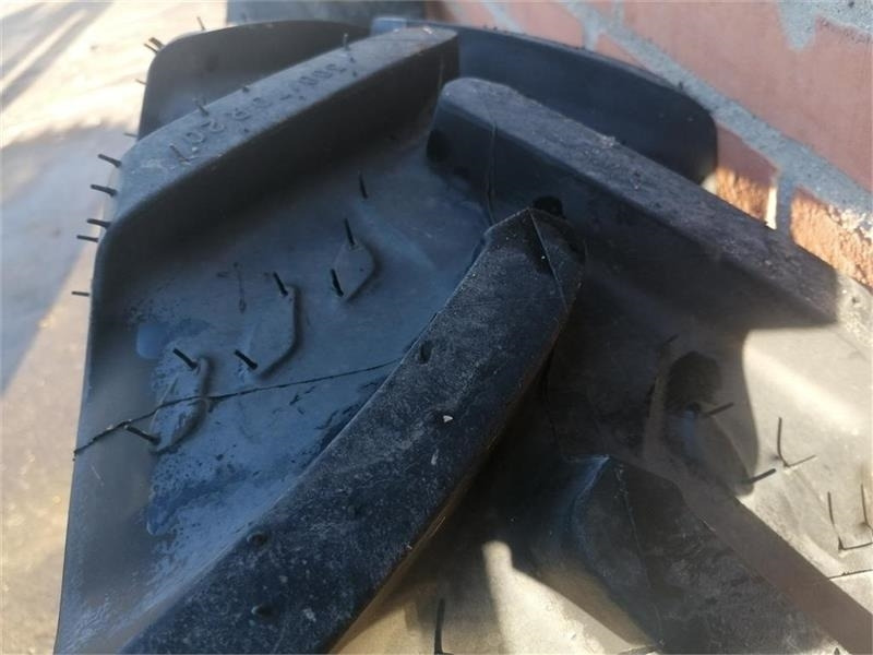 Kleber 300/70R20 - Däck för Utility/ Specialfordon: bild 3 Kleber 300/70R20 - Däck för Utility/ Specialfordon: bild 3