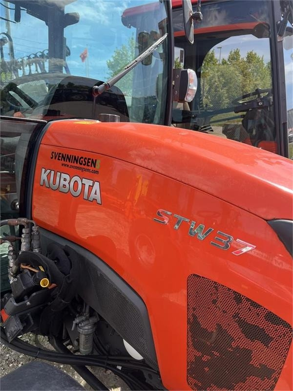 Kubota STW37 Kun 1145 timer - Kommunaltraktor: bild 5 Kubota STW37 Kun 1145 timer - Kommunaltraktor: bild 5