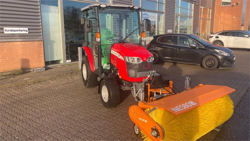 Massey Ferguson 1740 HC Frontlift/pto og 150 cm fejemaskine - Kommunaltraktor: bild 3 Massey Ferguson 1740 HC Frontlift/pto og 150 cm fejemaskine - Kommunaltraktor: bild 3