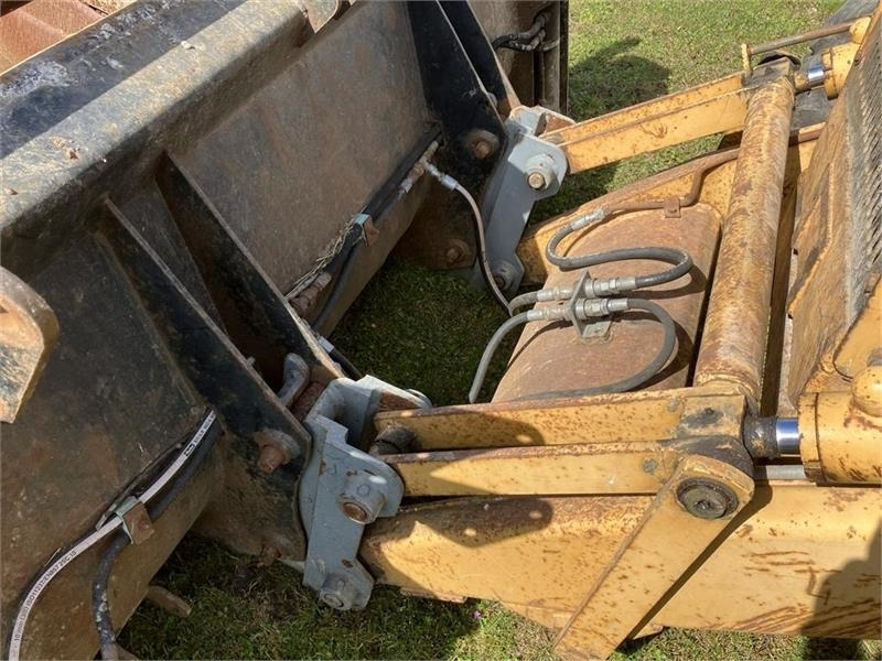 New Holland 675D - Grävlastare: bild 5 New Holland 675D - Grävlastare: bild 5