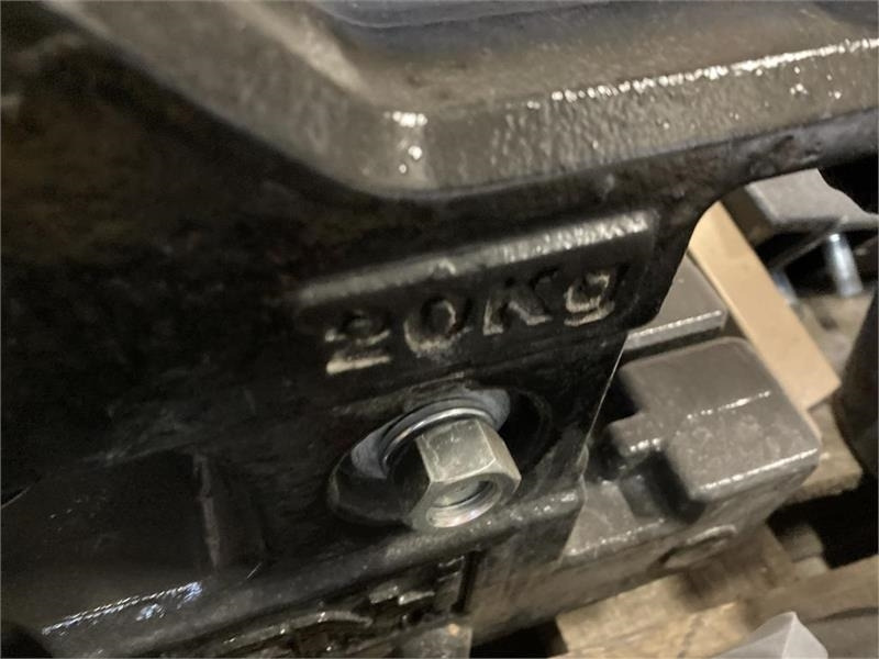 New Holland Boomer til 35-40-50-55 - Motvikt: bild 5 New Holland Boomer til 35-40-50-55 - Motvikt: bild 5