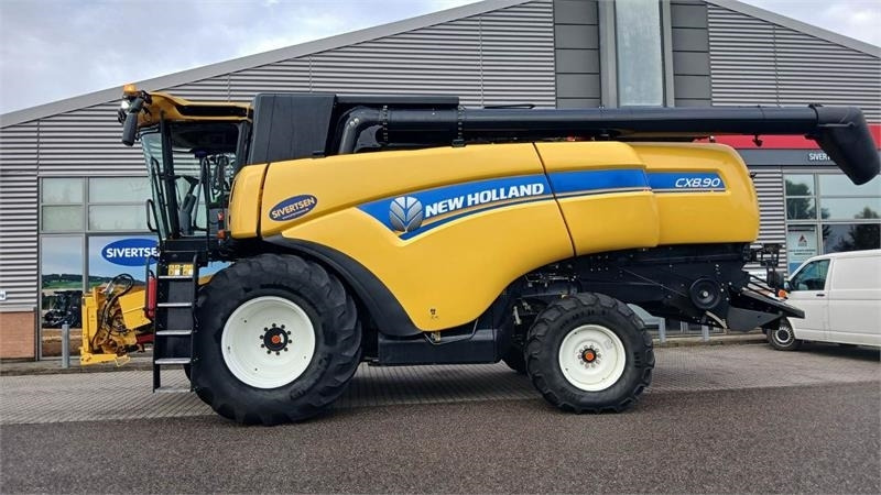 New Holland CX8.90 SLH - Skördetröska: bild 1 New Holland CX8.90 SLH - Skördetröska: bild 1