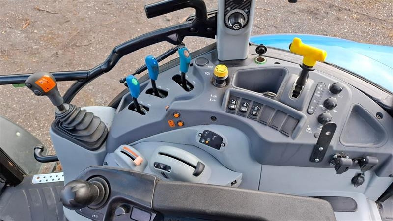 Traktor New Holland T5.115 EC: bild 10