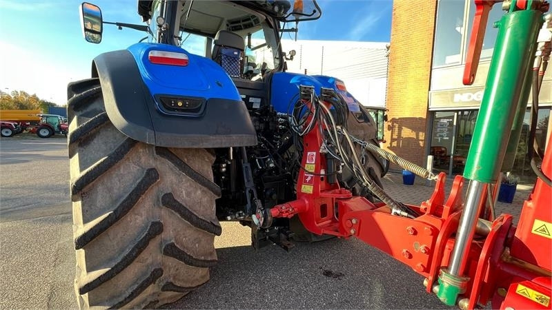 New Holland T7.315 HD AutoComand - Traktor: bild 4 New Holland T7.315 HD AutoComand - Traktor: bild 4