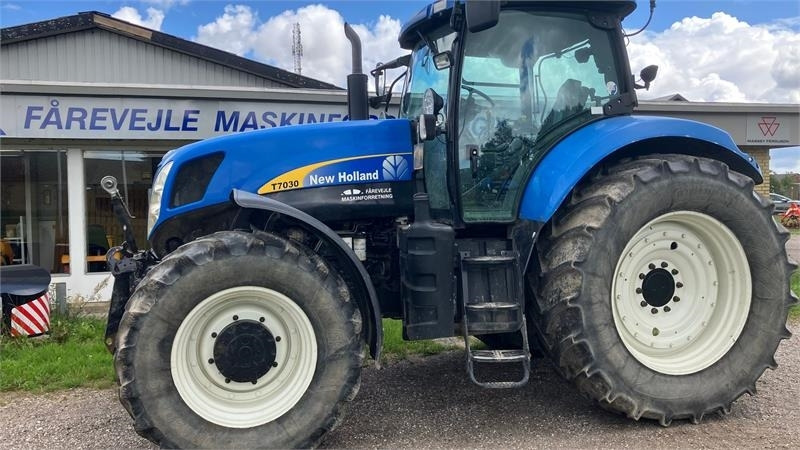 New Holland T7030 - Traktor: bild 1 New Holland T7030 - Traktor: bild 1