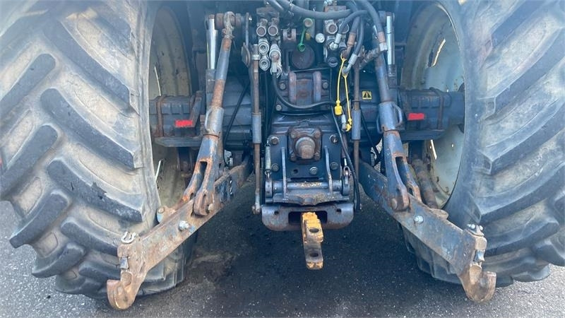 New Holland TS115  - Traktor: bild 4 New Holland TS115  - Traktor: bild 4